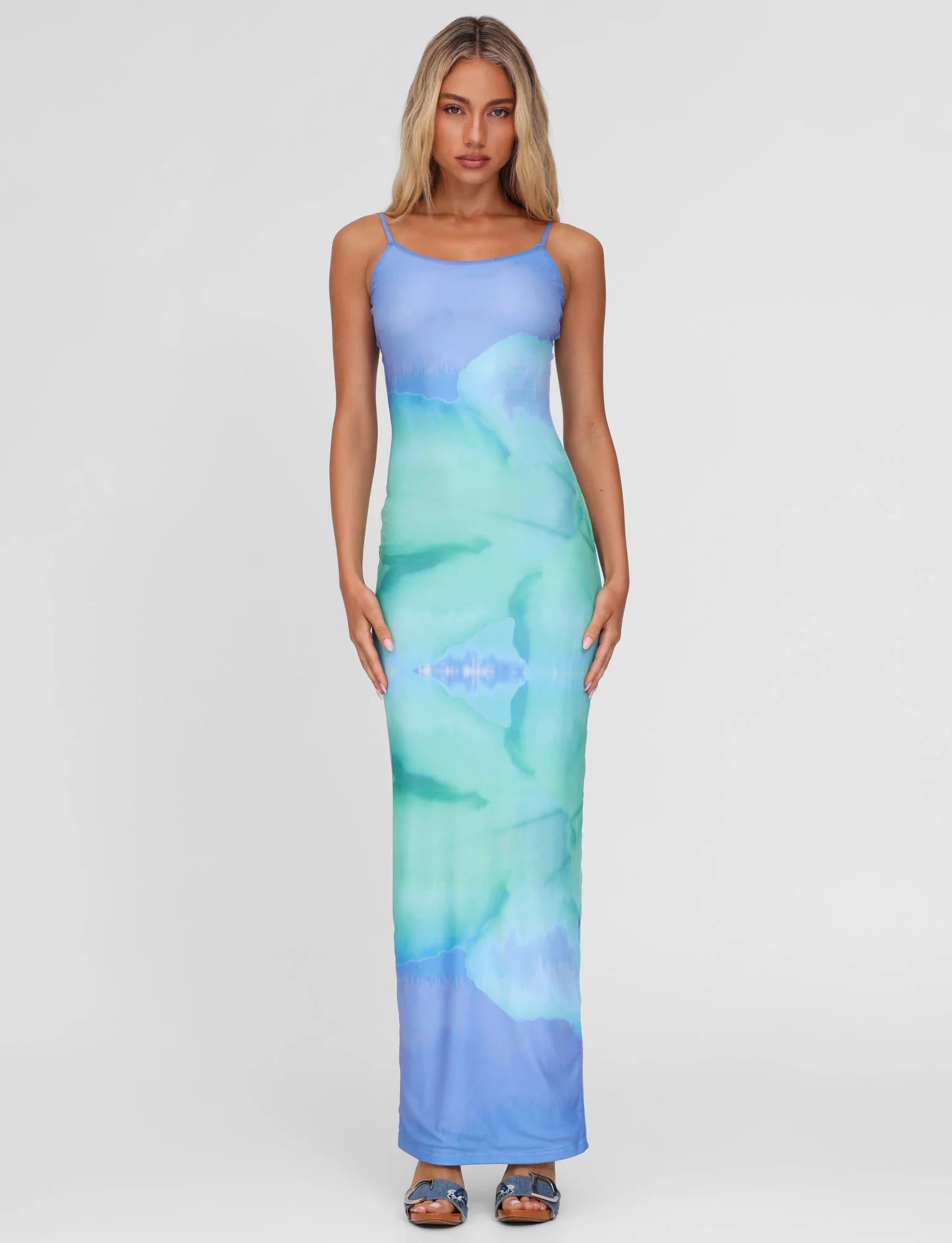ARDON MAXI DRESS - BLUE : MACRO FLORAL : BLUE HIBISCUS